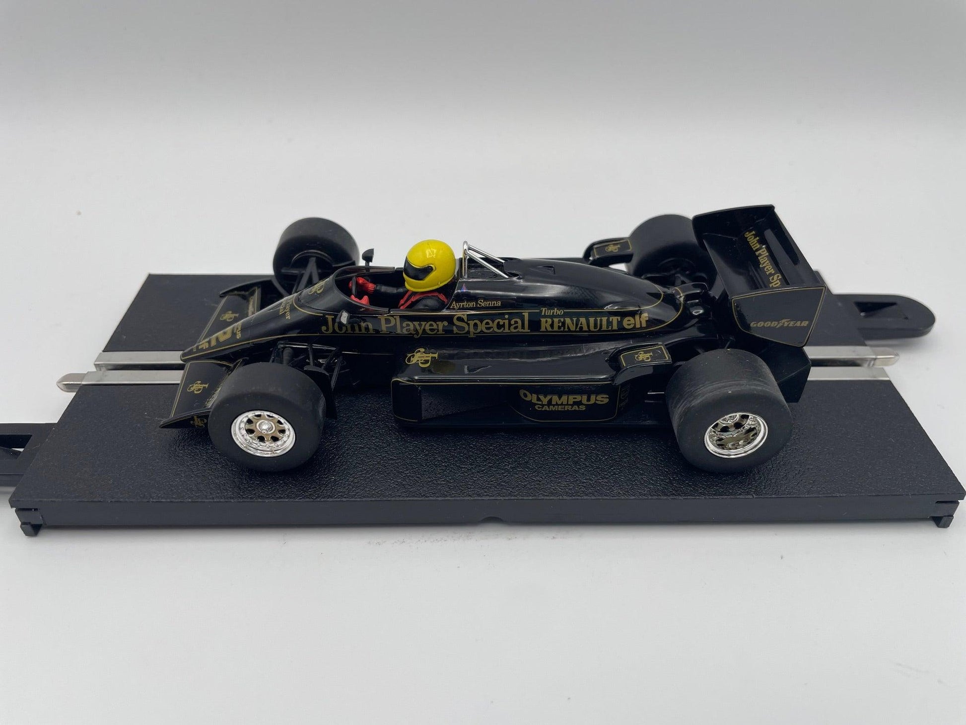 Scalextric - Lotus 97T - #12 Ayrton Senna - Formula 1 1985 - C4234