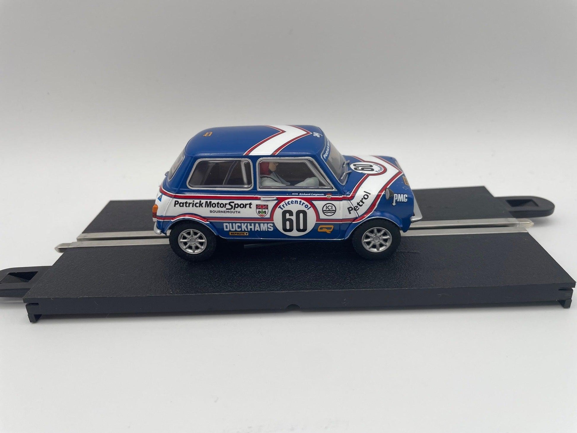 Scalextric - Mini 1275GT - #60 Duckhams - BSCC 1979 - C4337