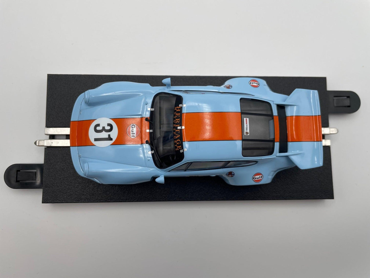 Scalextric - Porsche 911 Carrera RSR 3.0 - #31 Gulf - C4304