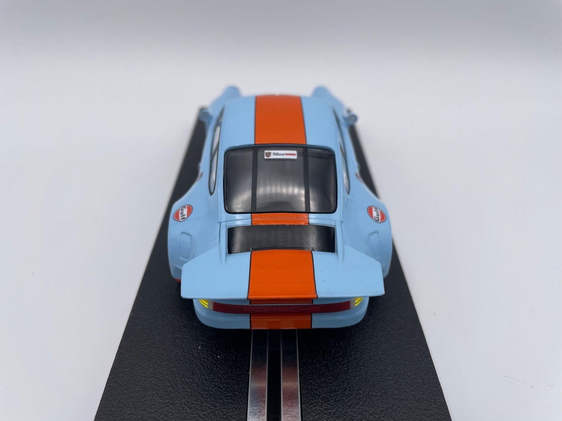 Scalextric - Porsche 911 Carrera RSR 3.0 - #31 Gulf - C4304