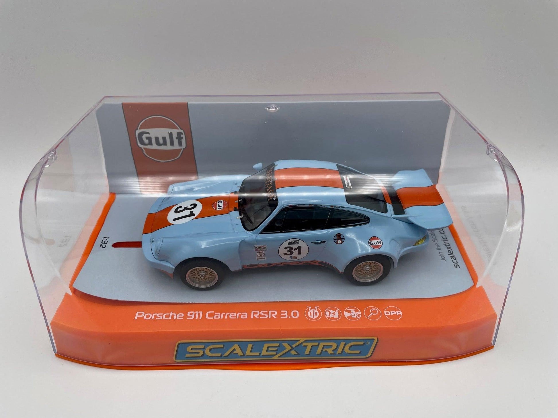 Scalextric - Porsche 911 Carrera RSR 3.0 - #31 Gulf - C4304