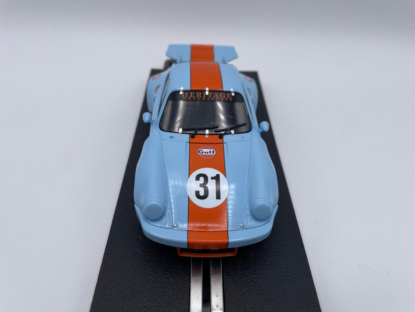 Scalextric - Porsche 911 Carrera RSR 3.0 - #31 Gulf - C4304