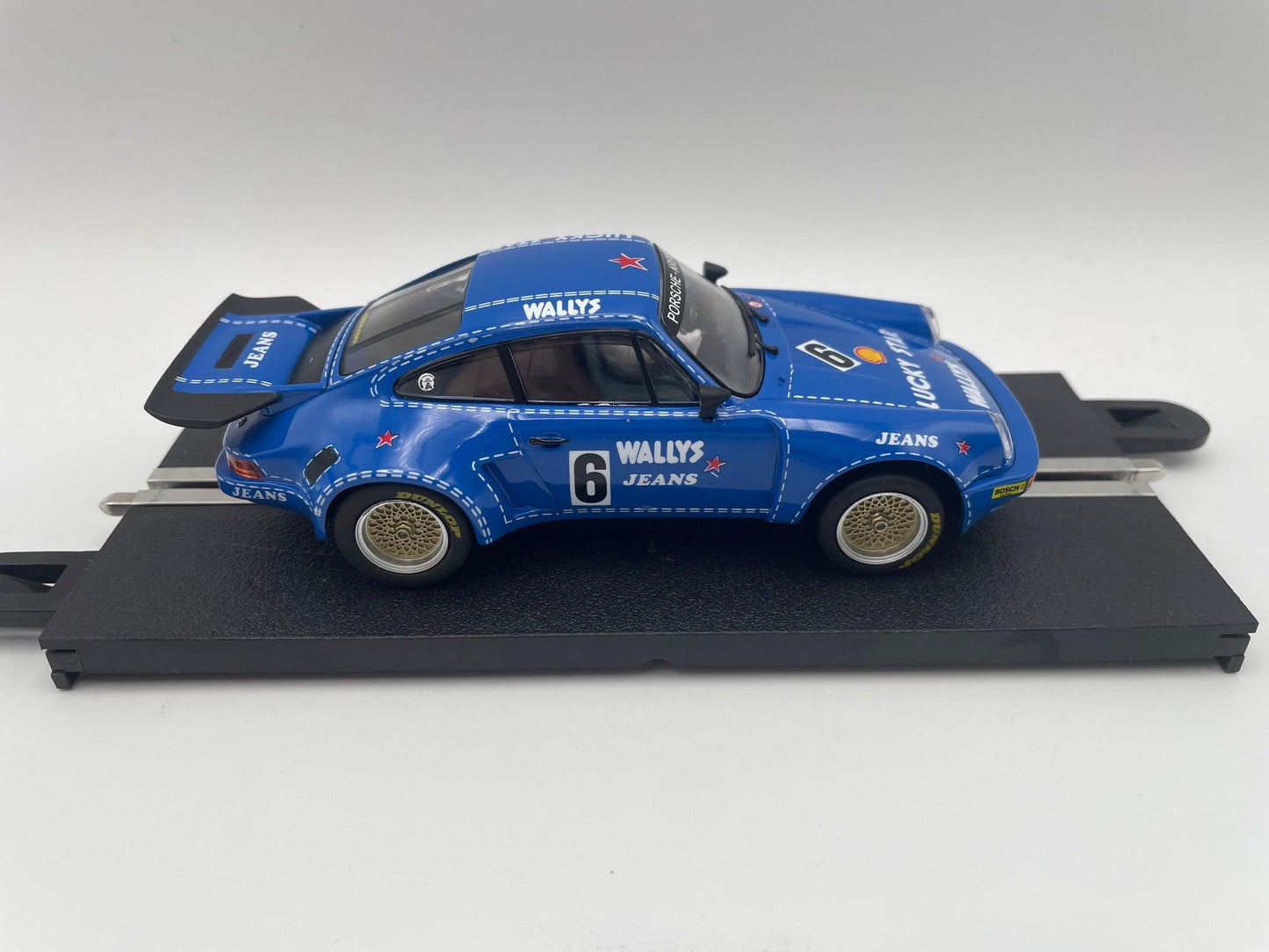 Scalextric - Porsche 911 Carrera RSR 3.0 - #6 Wallys Jeans - DRM 1970’s - C4398