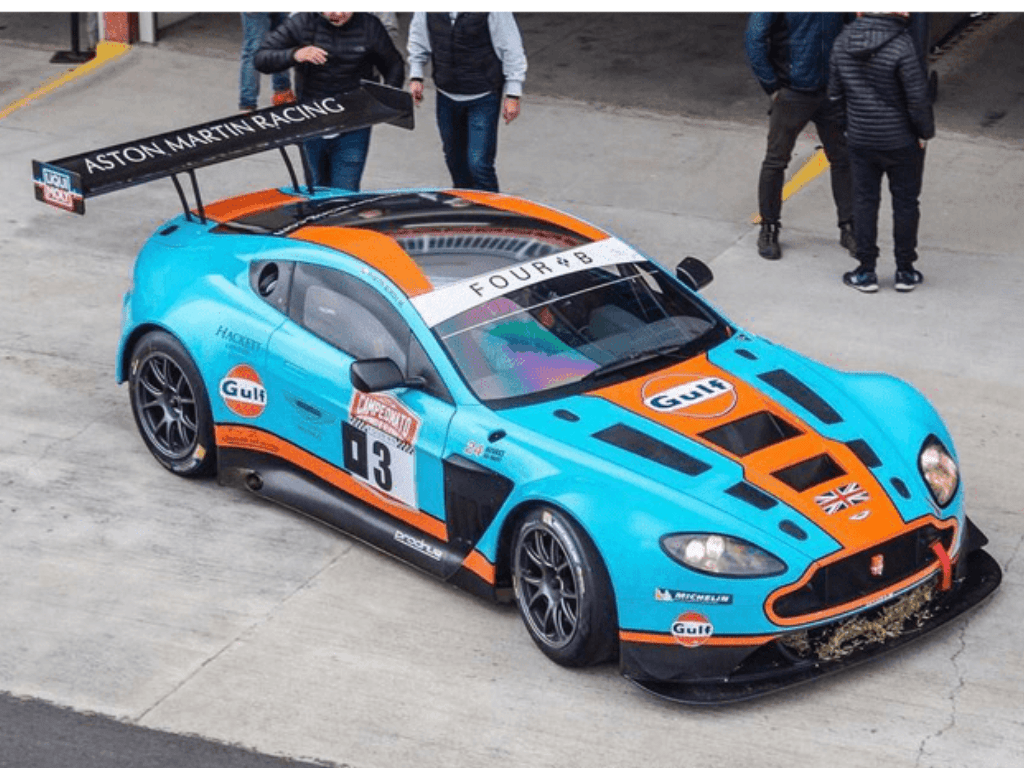 SCX Classic | Aston Martin V12 Vantage GT3 | 3 Gulf | U10428 | 1/32 Slot Car